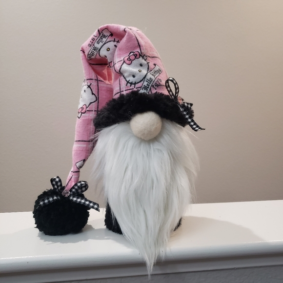 Hello kitty gnome with ceramic display base - Picture 14 of 14